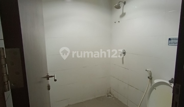 For rent fast Foresta Business Loft building in BSD City, close to AEON Mall, temporary exhibition, and ICE. 1