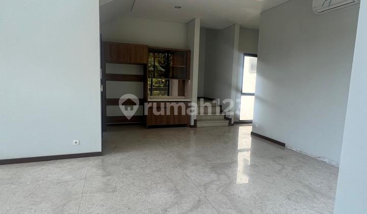 Disewakan rumah mewah lakewood navapark bsd 3 lantai furnished by viverrre rapi siap huni
