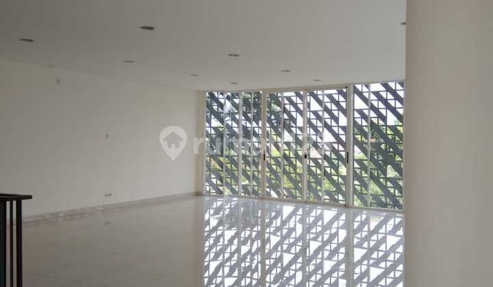 For Rent: Foresta Business Loft 2, already equipped with a lift and well-maintained, ready for use. Ideal for offices, beauty clinics. The area is already bustling, close to Aeon Mall BSD. For Rent: Foresta Business Loft 2, already equipped with a lift and well-maintained, ready for use. Ideal for offices, beauty clinics. The area is already bustling, close to Aeon Mall BSD.