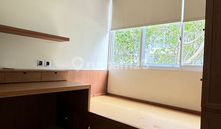 Dijual cepat rainbow spring condovilas 2 br view danau full furnish rapi siap huni lantai dasar bisa langsung akses keluar