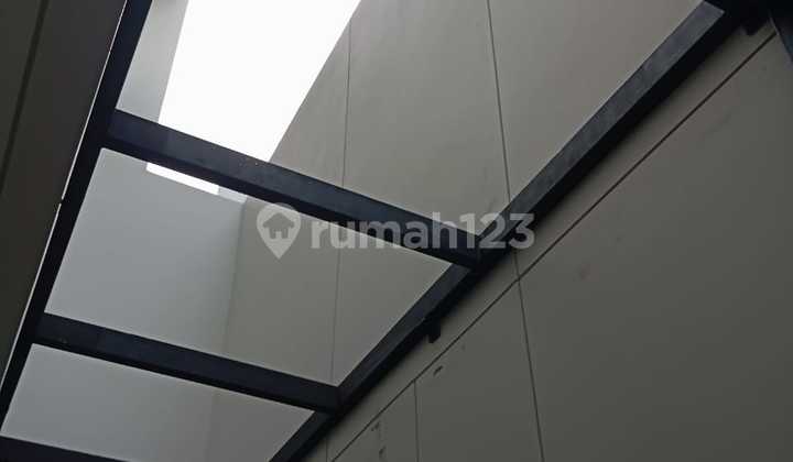 Disewakan rumah 3 lantai baru furnished siap huni cluster vasya tanakayu lokasi strategis dekat mall eastvara dan sekolah internasional 2