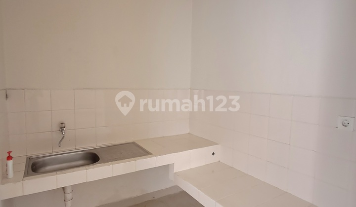 Disewakan cepat rumah 2 lantai rapi semi furnish siap huni cluster Trimezia gading serpong lokasi strategis dekat sekolah tarakanita 2