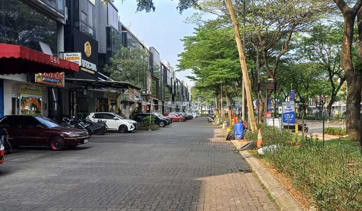 For quick rent: Icon Business Park shop house in BSD City, near Aeon Mall, in front of Atmajaya University, for office use only, no restaurants.