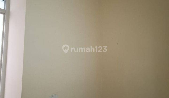 Disewakan rumah cluster shefield greenwich bsd rumah rapi terawat  2