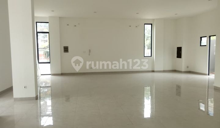 Disewakan Ruko Iconi Lan Bsd City Ada Lift Dekat Akses Kereta Api Lokasi Strategis Cocok untuk Kantor
