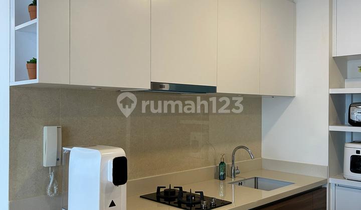 For quick sale: Marigold Navapark apartment in BSD City, fully furnished, ready to occupy, city view.