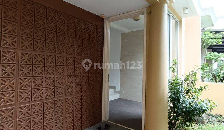 Disewakan rumah cluster shefield greenwich bsd rumah rapi terawat  1