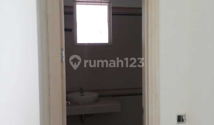 Disewakan cepat rumah 2 lantai pondok hijau golf gading serpong lebar 13,5 siap huni rapi terawat  1
