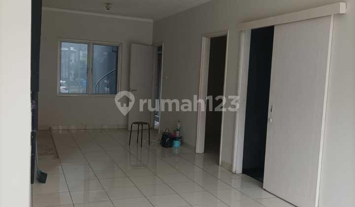 For rent: Azalea Gading Serpong cluster house, strategic location, 8-meter wide type, ready to occupy, neat, renovated. For rent: Azalea Gading Serpong cluster house, strategic location, 8-meter wide type, ready to occupy, neat, renovated.