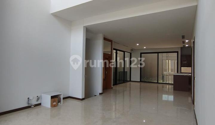 Dijual rumah the Zora BSD city cluster kanade tipe 10x20 semi furnish premium sudah ada lift hadap selatan Dijual rumah the Zora BSD city cluster kanade tipe 10x20 semi furnish premium sudah ada lift hadap selatan