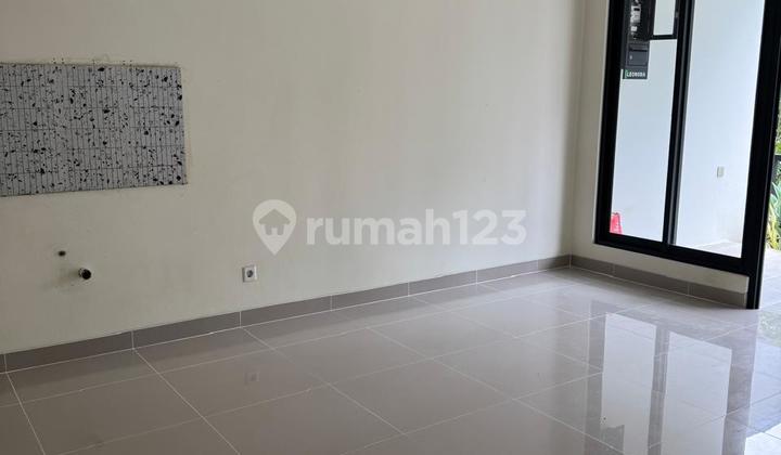 Disewakan cepat rumah cluster leonora tipe attic 3 lantai bangunan baru gading serpong 2