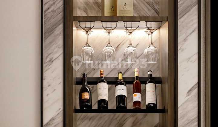 For quick sale: 2-story house with luxurious furnishings, ready to occupy, in Monaco cluster, Gading Serpong, featuring new interior furniture.