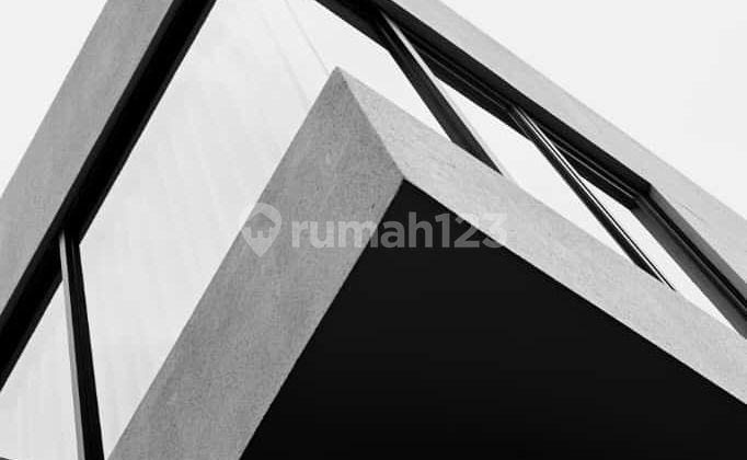 Dijual rumah desain mandiri kencanaloka BSD bangunan dan furnish baru siap huni udah komplit row jalan besar 14 meter 2