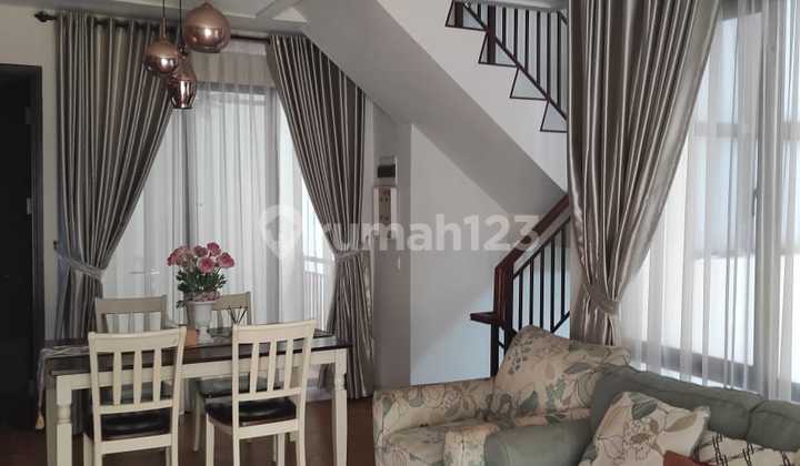 Disewakan rumah 3 lantai cluster Whelford greenwich BSD lokasi ramai dekat sekolah internasional dan pusat kuliner gading serpong