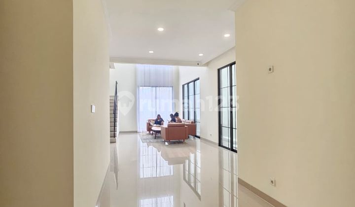 Dijual cluster baru summarecon serpong Bellefont tipe 12x16 unit rapi tipe attic ada lift 2