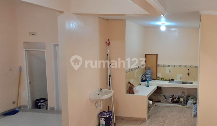 For quick rent, Monaco cluster house in Gading Serpong, neat condition ready to occupy, newly repainted. 2