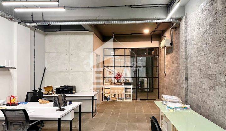 Kantor ekspedisi? Klinik premium? Startup digital? Apapun bisnis kamu, ruko 6 lantai ini jawabannya. Kantor ekspedisi? Klinik premium? Startup digital? Apapun bisnis kamu, ruko 6 lantai ini jawabannya.