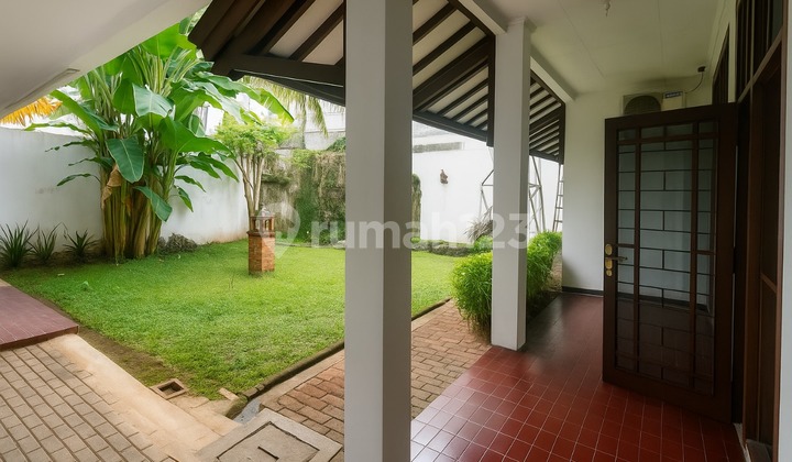 Rumah Pavilion Serpong Utara, posisi hoek , strategis, Disewakan. 2