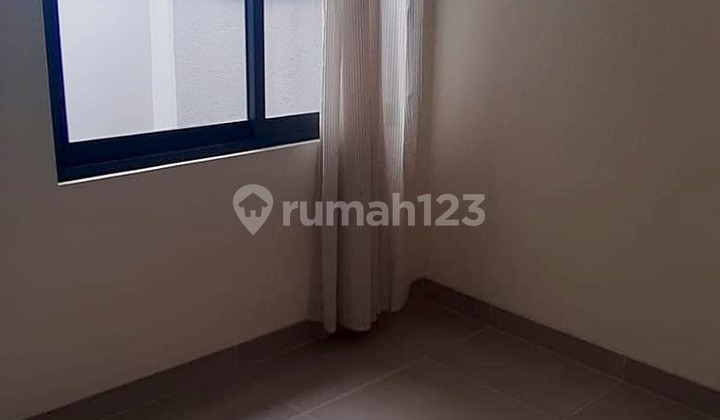 Rumah 2 Lantai di Summarecon Serpong 2