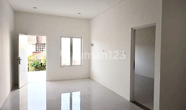 Rumah Cluster, Baru Renov, di Melati Mas, Siap Huni.