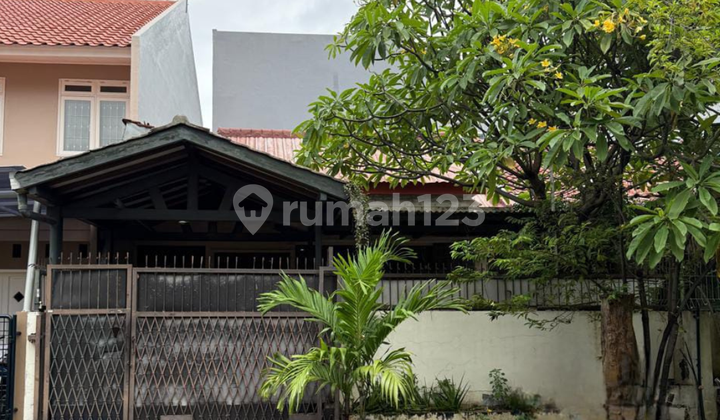 Rumah Cantik di Permata Buana Dekat Pusat Perbelanjaan