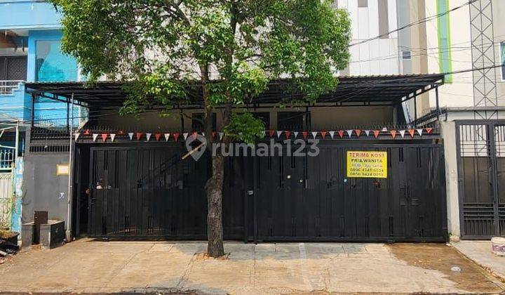 Rumah kos2an 4,5 lt di Jl. Gelong Baru Tengah 1