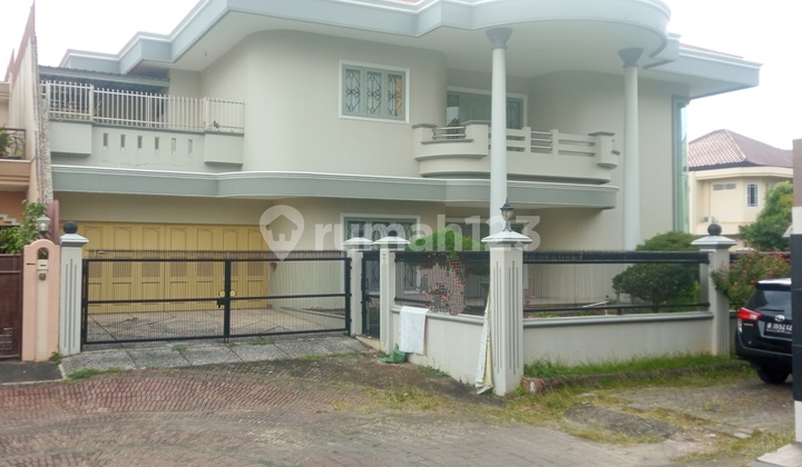 Rumah Dipulau Ratu Modernland