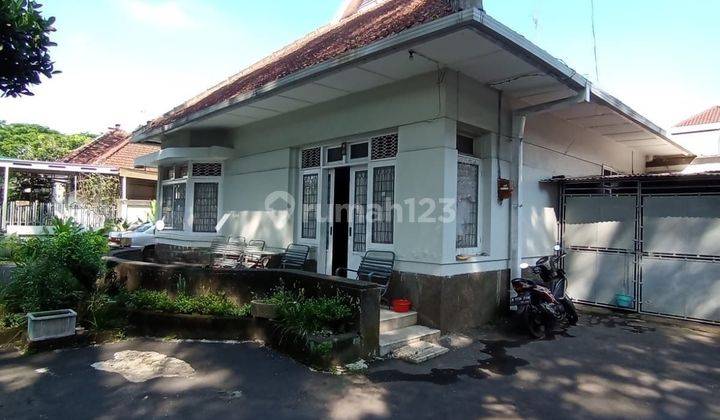 Langka!! Rumah Etnis Belanda Kawasan Premium Poros Jl Besar Ijen 1