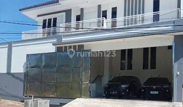 Turun Harga!! Rumah Bagus 2 Lantai di Area Perumahan Lembah Dieng 1