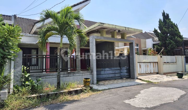 Rumah Hunian Luas 180 M2 Di Perumahan Borobudur Agung Suhat Rumah Hunian Luas 180 M2 Di Perumahan Borobudur Agung Suhat