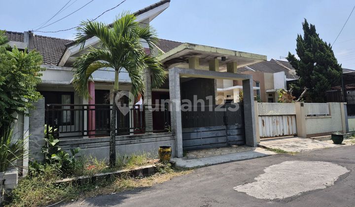 Spacious 180 M2 Residence in Borobudur Agung Suhat Housing Complex 2