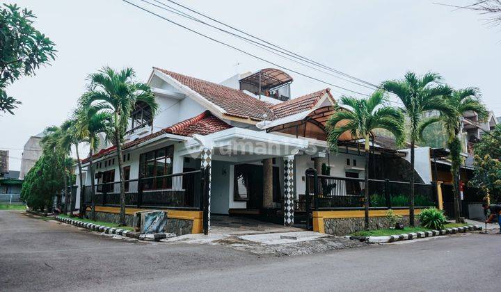 Rumah Mewah Siap Huni Posisi Hooq Perumahan Sulfat Agung Lokasi Bagus 2