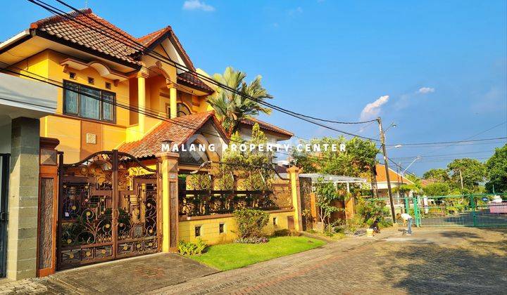 Turun Harga!!! Rumah Mewah 2 Lantai di Perumahan Araya Luas 300 m2 2