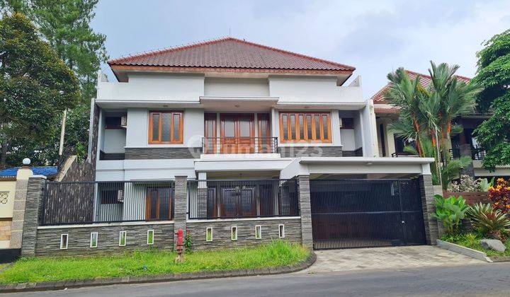 Rumah Mewah Modern Mininalis Kawasan Elite Boulevard Istana Dieng 1