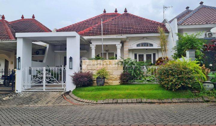 Murah!! Rumah Bagus Furnished Kawasan Elite Istana Dieng Luas 180 M2 1