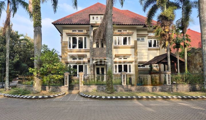 Luxury House Twin Road Position in Hooq Permata Jingga Suhat. 2