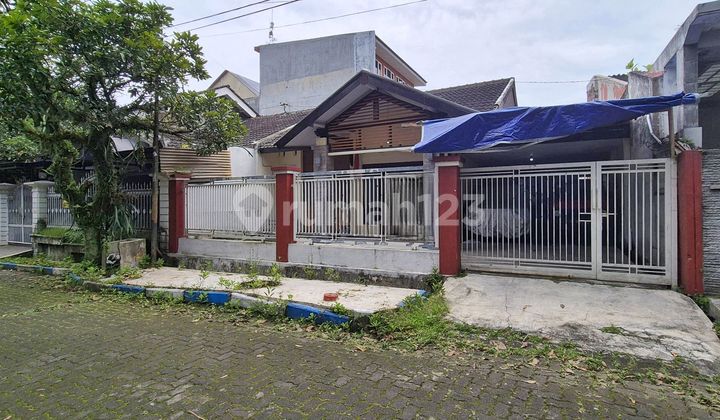 Rumah Siap Huni Luas 171 M2 di Perumahan Araya Blok Depan