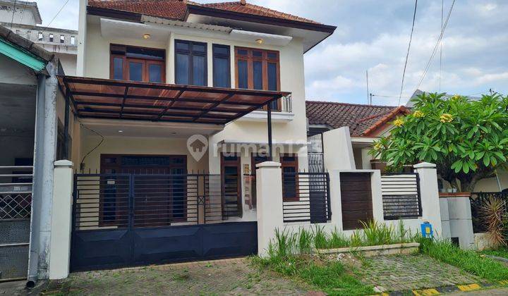 Rumah Murah 2 Lantai Kawasan Elite Perumahan Araya Ada 8 Kamar 2