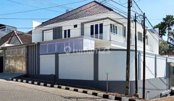 Turun Harga!! Rumah Bagus 2 Lantai di Area Perumahan Lembah Dieng 2