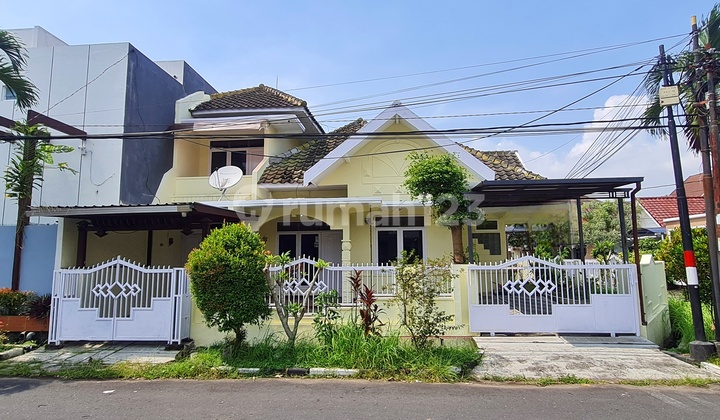 Rumah Bagus Jalan Kembar Di Perumahan Elite Poros Jalan Sulfat