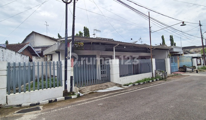 Rumah Murah Tengah Kota Luas 254 M2 Area Burung Burung