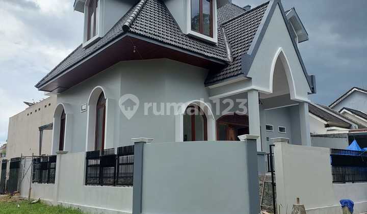Rumah Hooq 2 Lantai Kawasan Elite Araya Golf Luas 210 M2