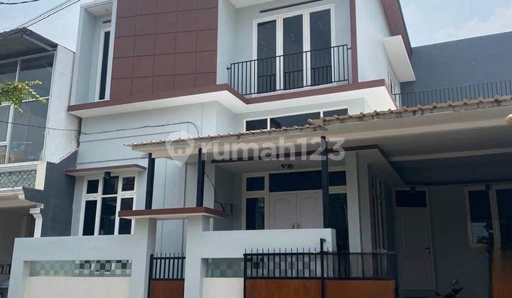 2-Story House Ready to Occupy in Tunggulwulung Suhat Housing Area