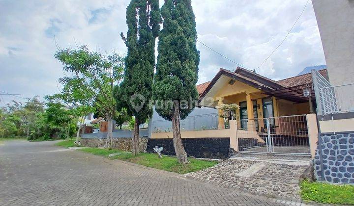 Villa Murah Luas 211 M2 Area Komplek Panderman Hill Batu 1