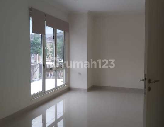 Nice House In Gading Serpong 2 Floors Ready To Live Already Has Canopy 2