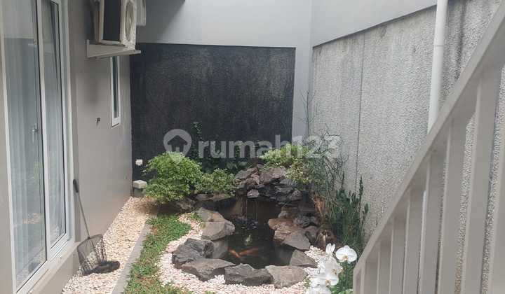 Dijual rumah rapi siap huni Castilla BSD - full furnish 1