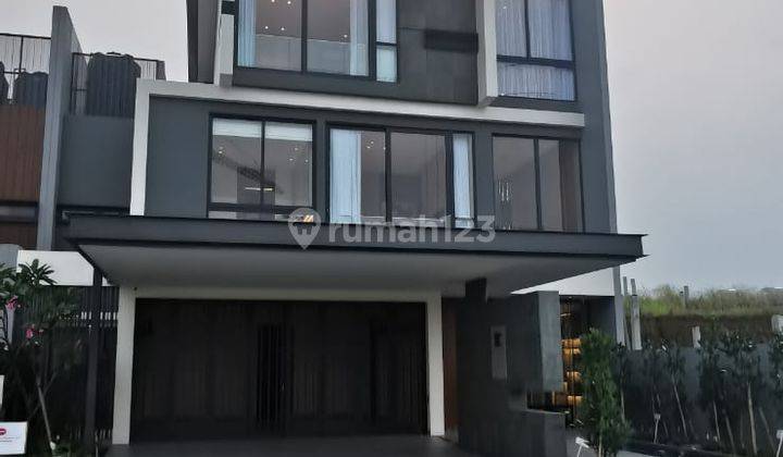 Dijual rumah mewah di Lyndon at Nava Park BSD - type 15 1