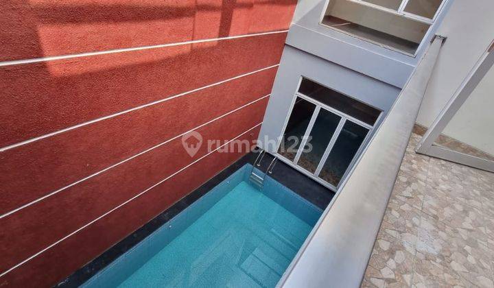 Dijual rumah Alam Sutera Onyx ada private pool 1