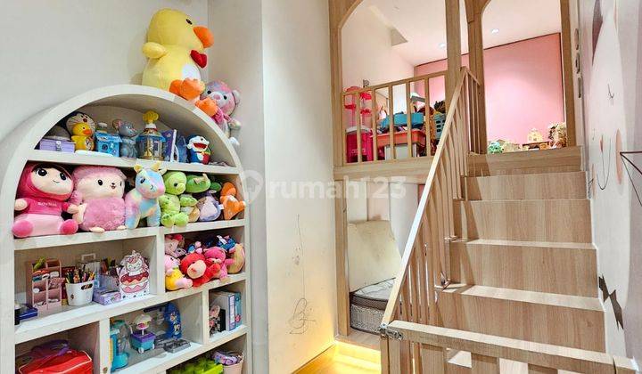 Rumah cantik rapi siap huni di Menteng Village Gading Serpong 12