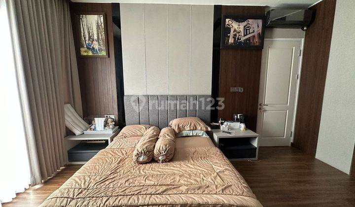 Rumah cantik rapi siap huni di Menteng Village Gading Serpong 16